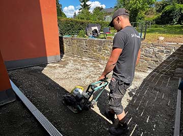 JPM Construction | Réalisation : Terrasse à Tilff avec terrassement, bétonnage et pose de klinkers 2